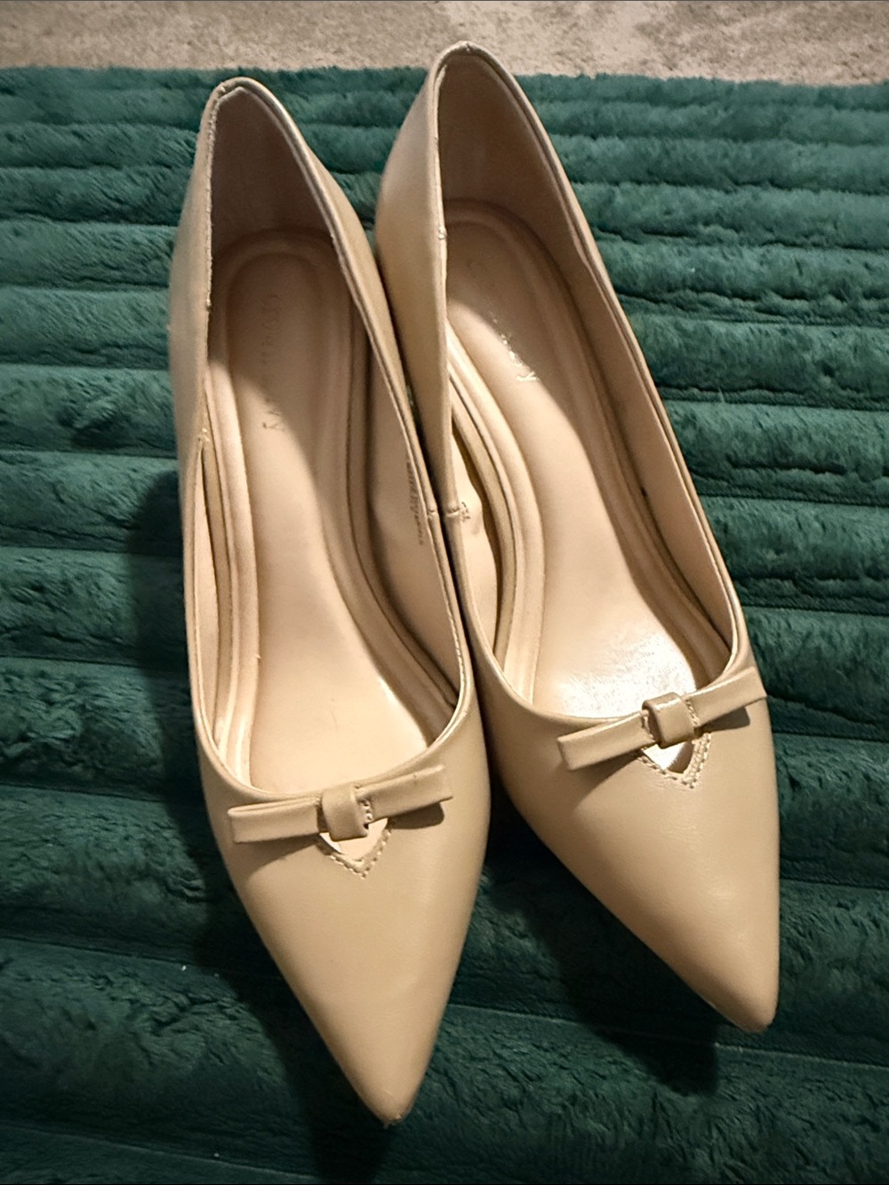Crown & Ivy Pointed Toe Bow Flats - Beige Women’s Dress Shoes